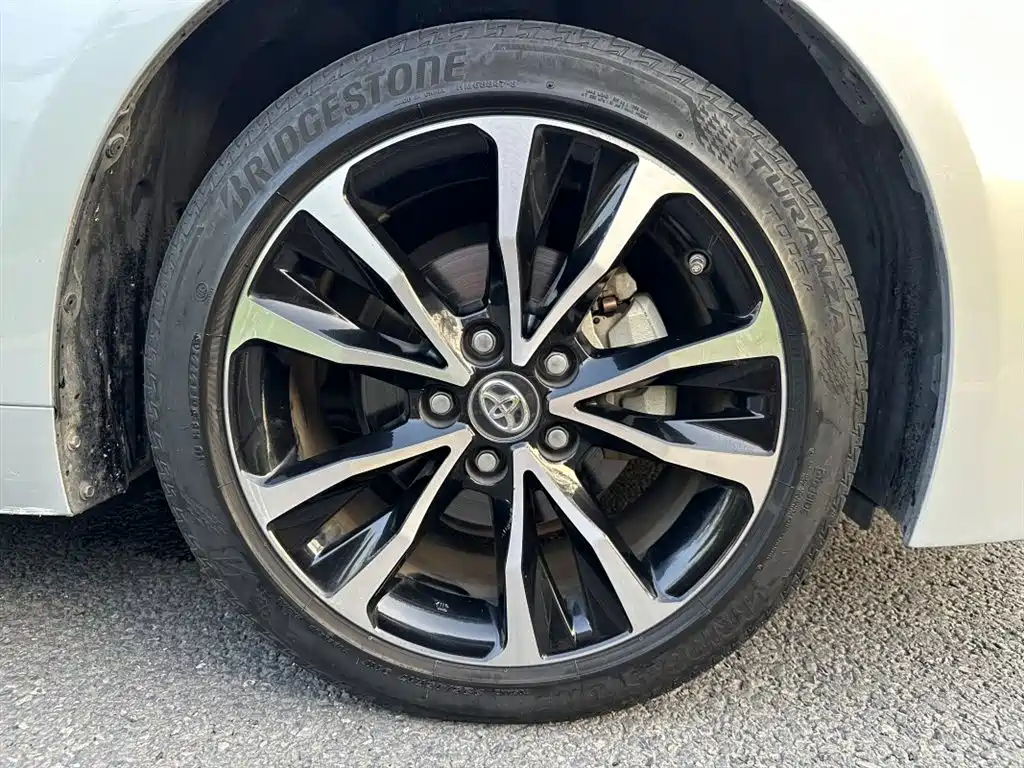 Toyota Levin 2021 Dual Engine 1.8H E-CVT Sport фото 18
