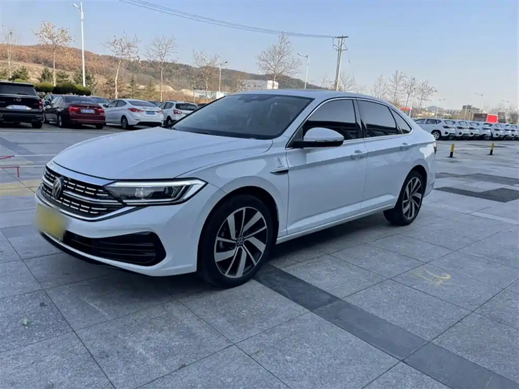 Volkswagen Sagitar 2023 300TSI DSG Surpassing Edition