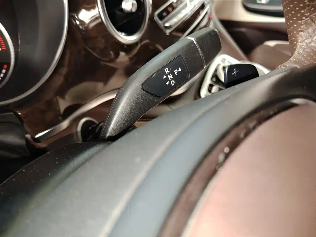 Mercedes-Benz V-Class 2017 Model V 260 Premium Edition фото 14