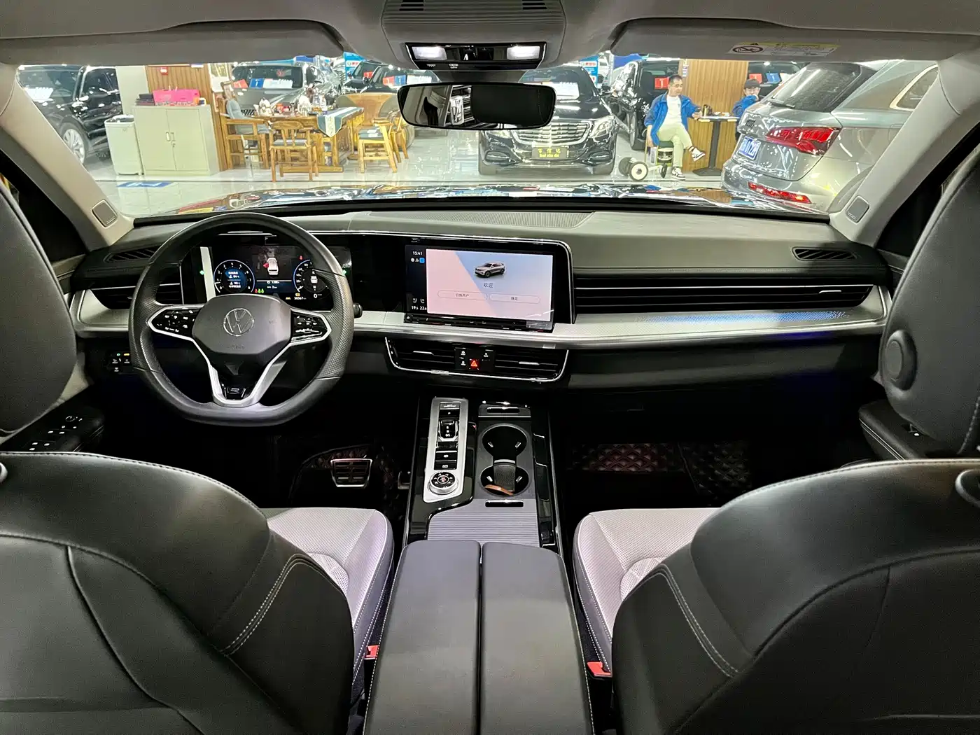 Volkswagen Talagon 2024 Model 380TSI 4WD R-Line Grand Touring Edition фото 13
