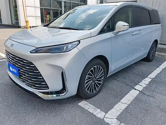 Buick GL8 New Energy 2025 Landlux Smart Edition 7-seater