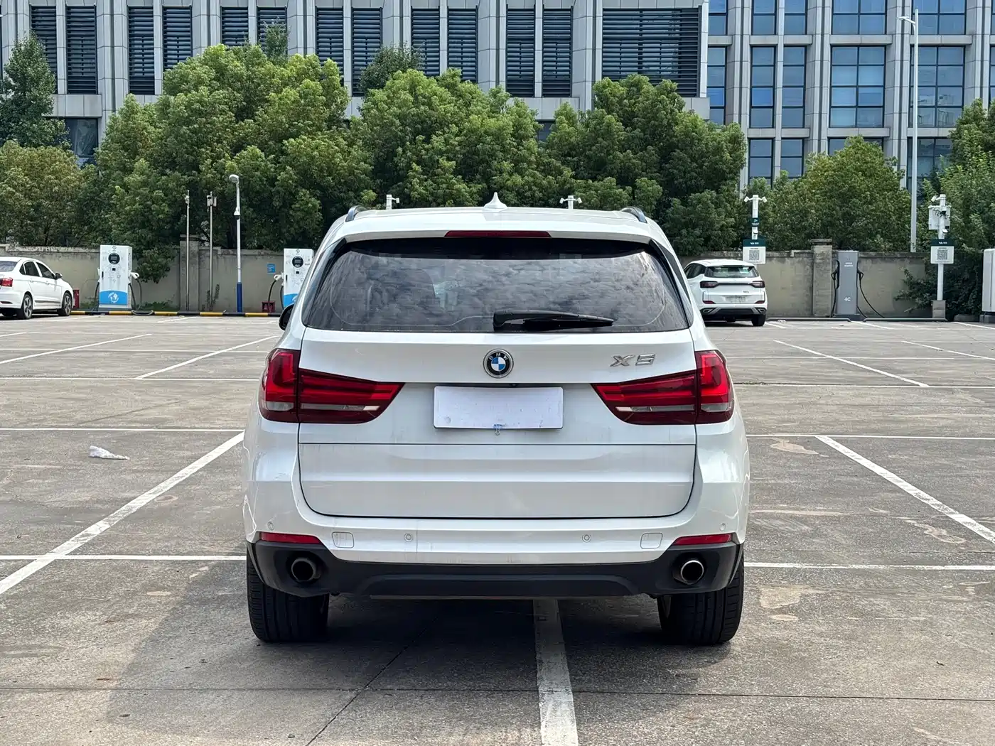 Photo 2 - BMW X5 (Import)