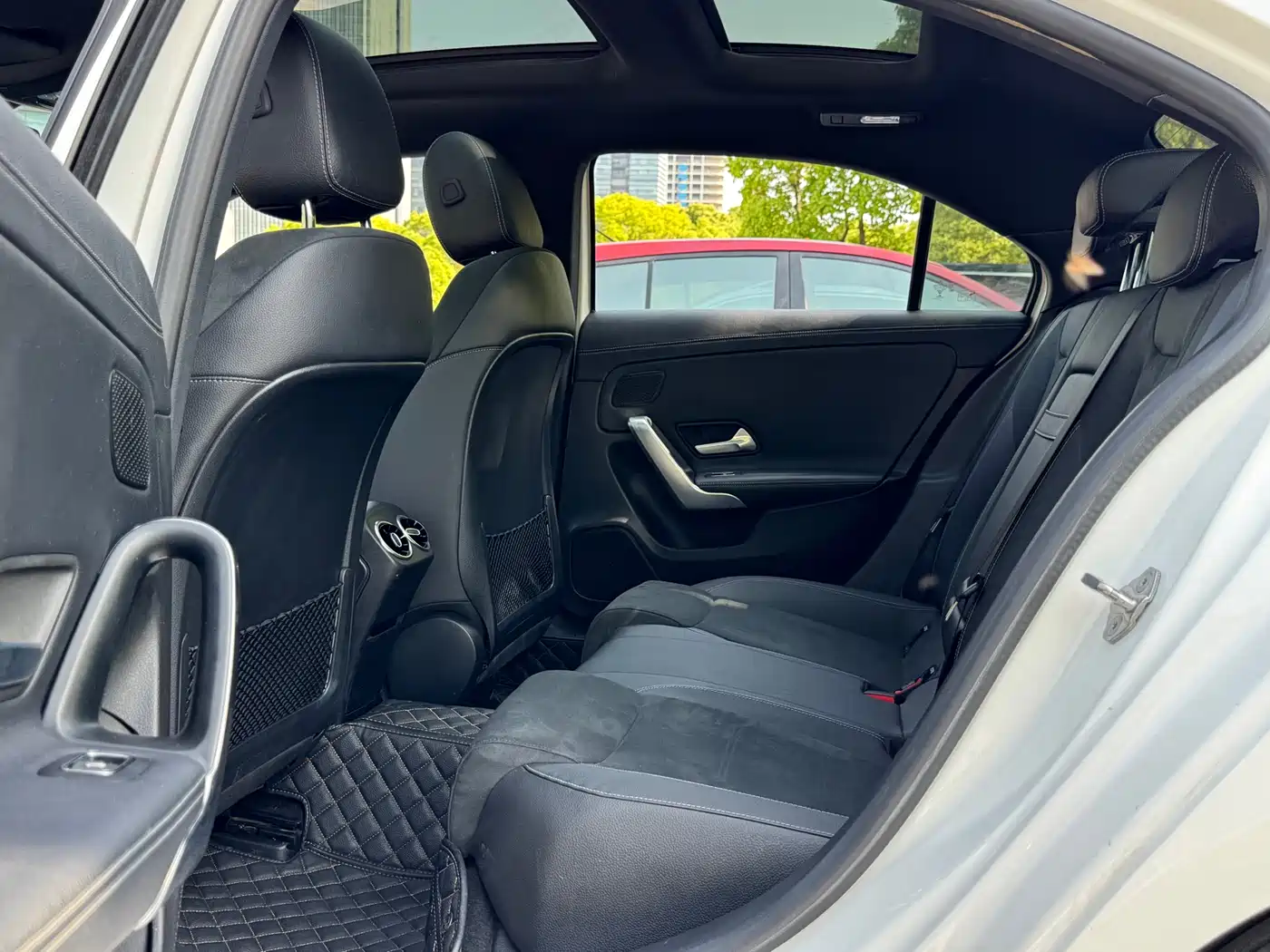 Mercedes-Benz A-Class 2020 A 200 L Sport Sedan фото 12