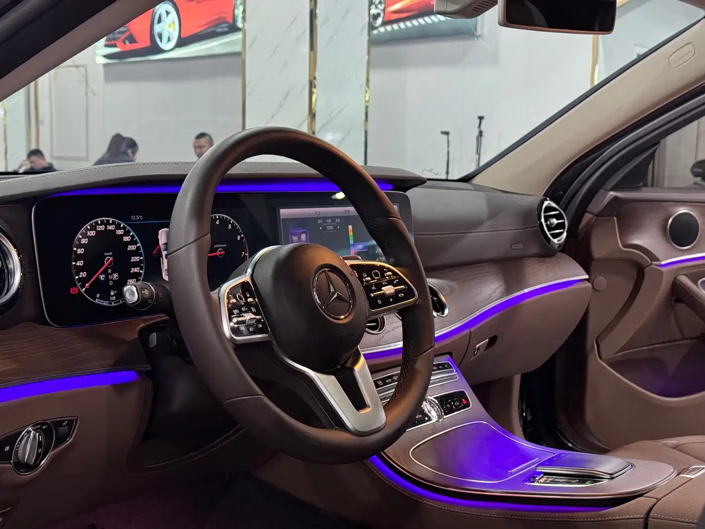 Mercedes-Benz E-Class 2020 E 300 L Fashion фото 14