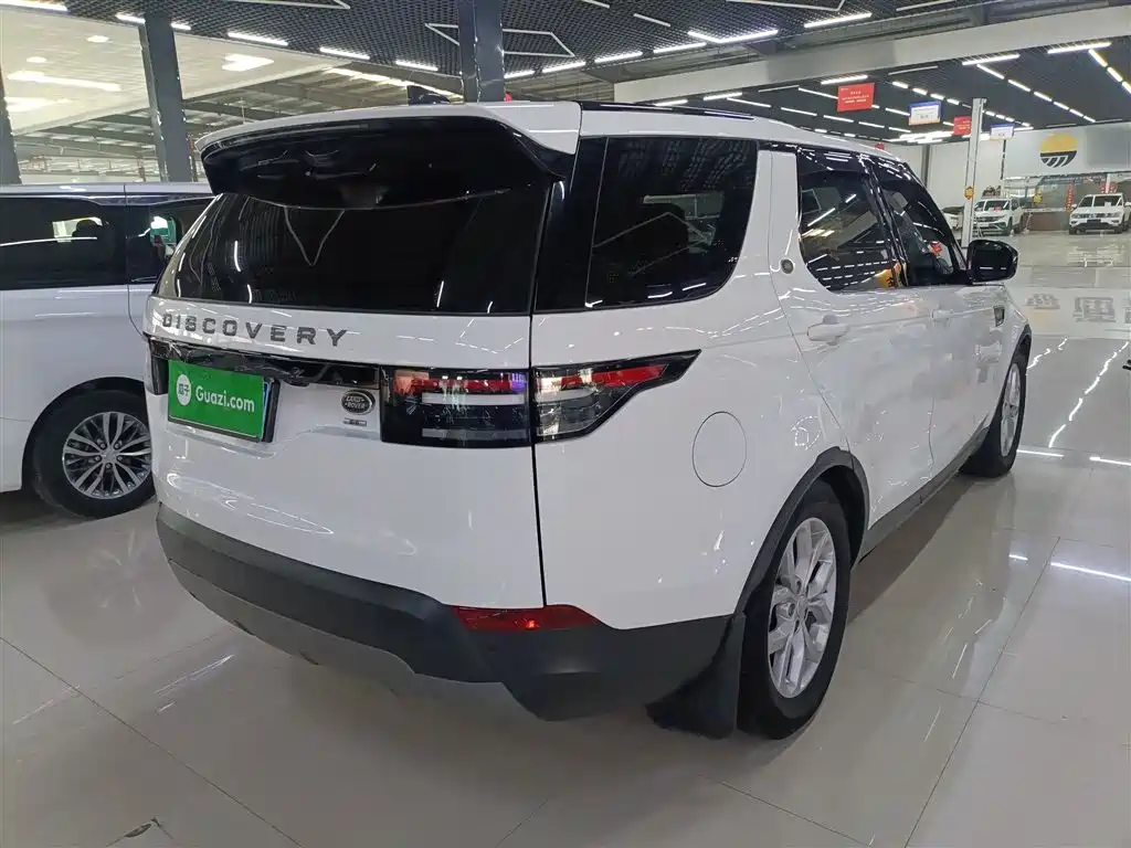 Land Rover Discovery 2017 3.0 SC V6 SE фото 5