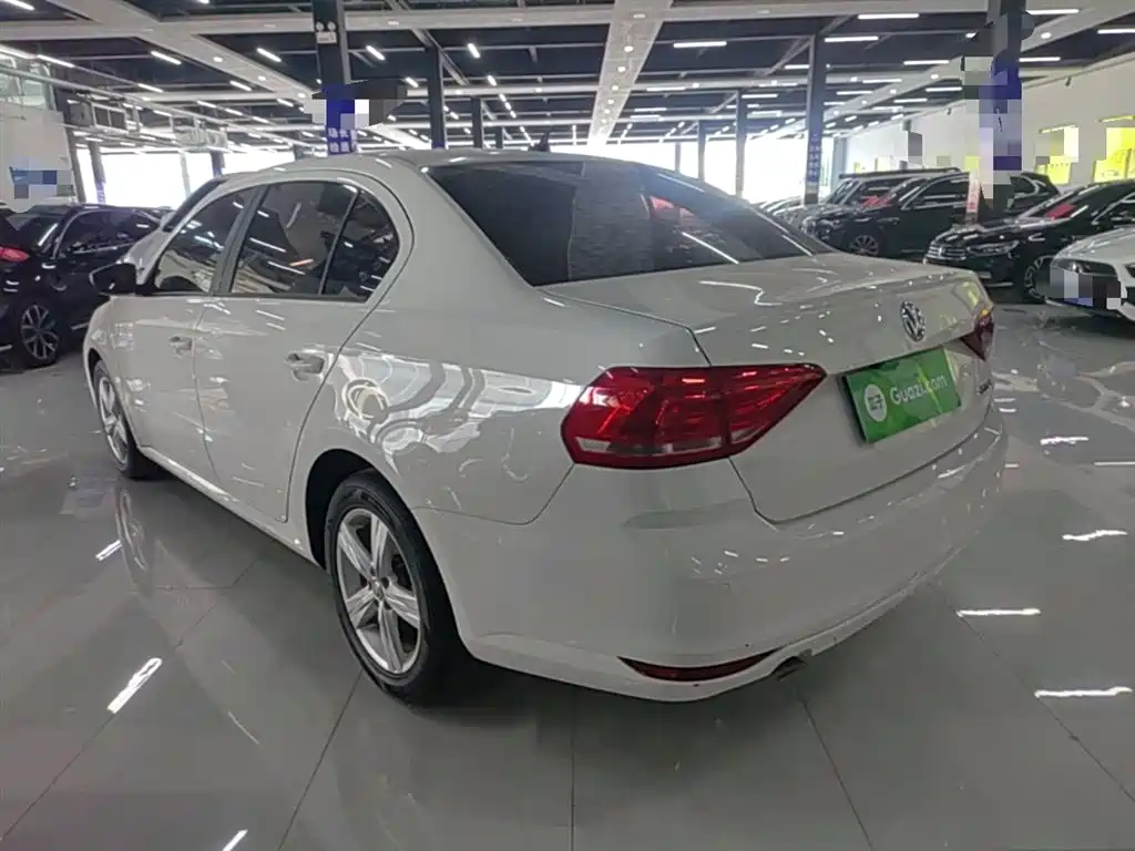Volkswagen Lavida 2017 1.6L Automatic Trend Edition фото 5