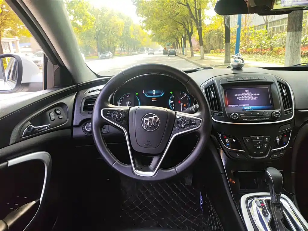 Buick Regal 2015 1.6T Elite Tech Edition фото 11