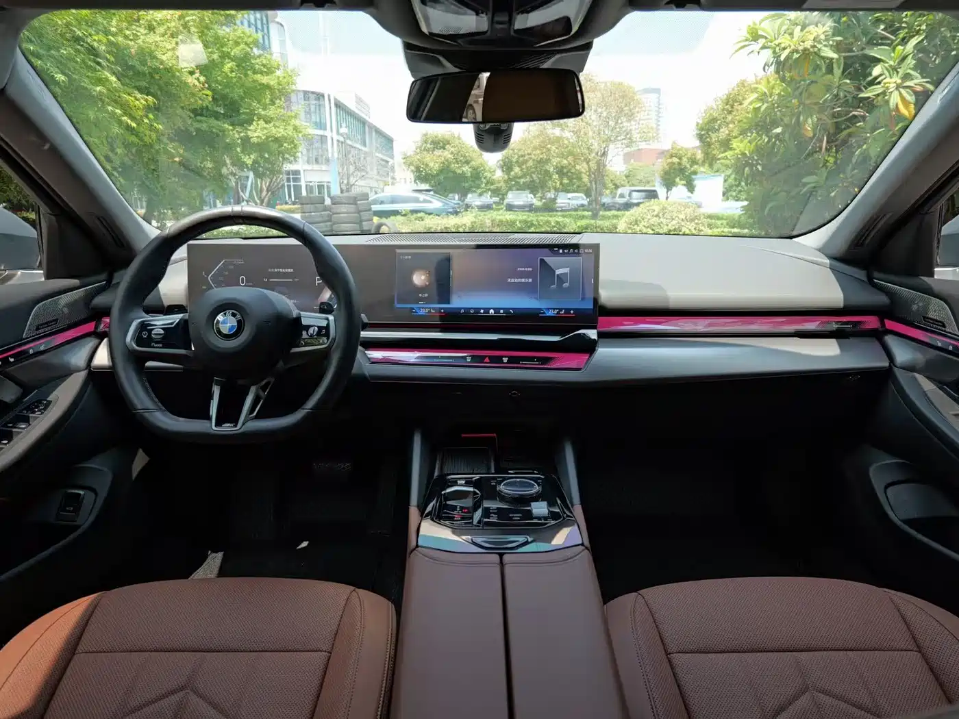 BMW 5 Series 2024 530Li Leading M Sport Package фото 7