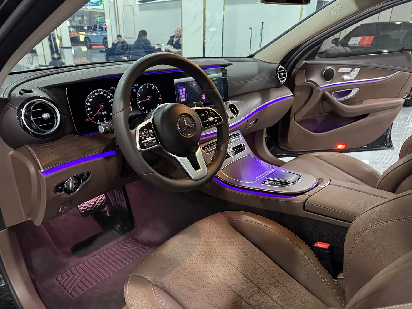 Mercedes-Benz E-Class 2020 E 300 L Fashion фото 4
