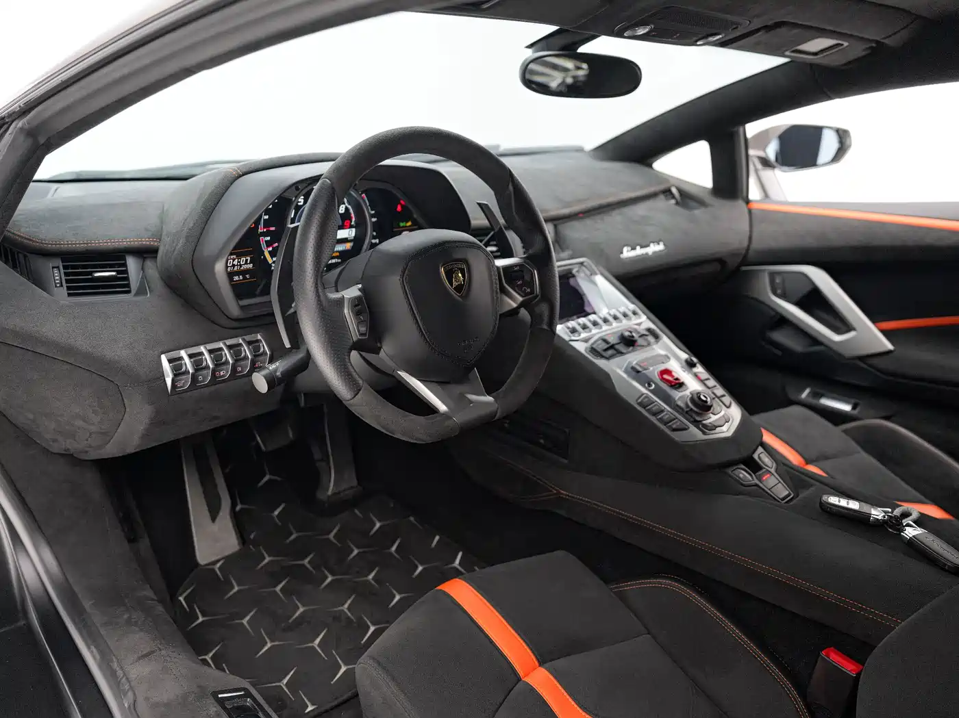 Photo 19 - Lamborghini Aventador