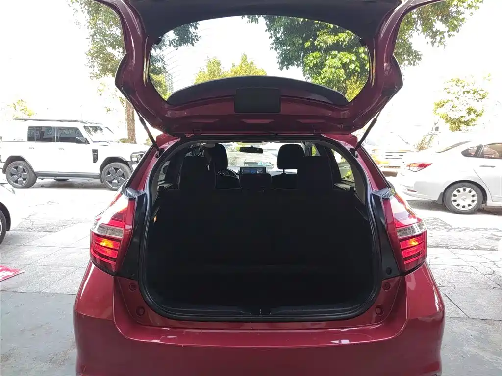 Toyota YARiS L Zhi Xuan 2016 Facelift 1.5E CVT Charming Edition фото 19