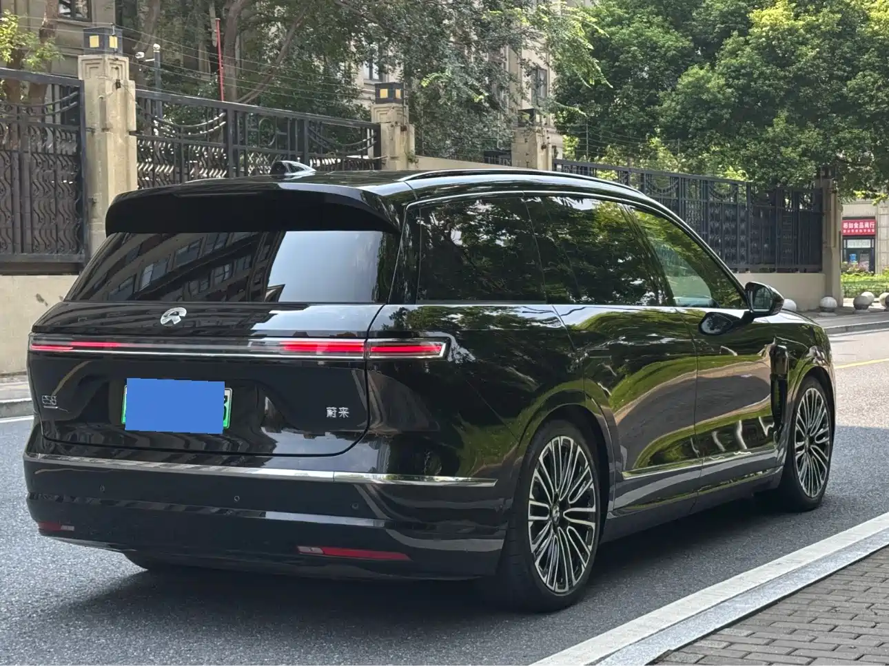 NIO ES8 2025 2025 Base Model