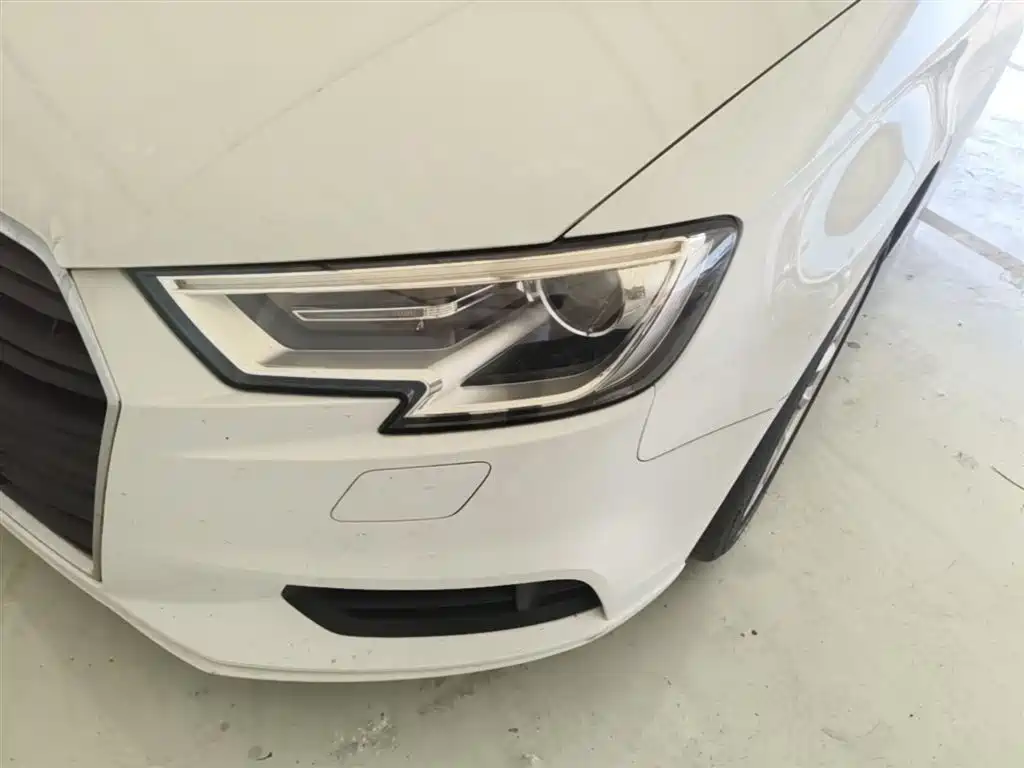 Audi A3 2018 30th Anniversary Limousine 35 TFSI Progressive фото 24