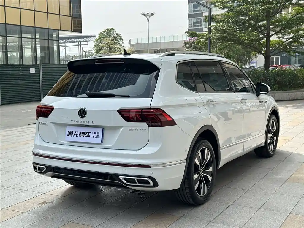Volkswagen Tiguan L 2024 330TSI Automatic 2WD R-Line Premium Enjoyment Edition фото 4