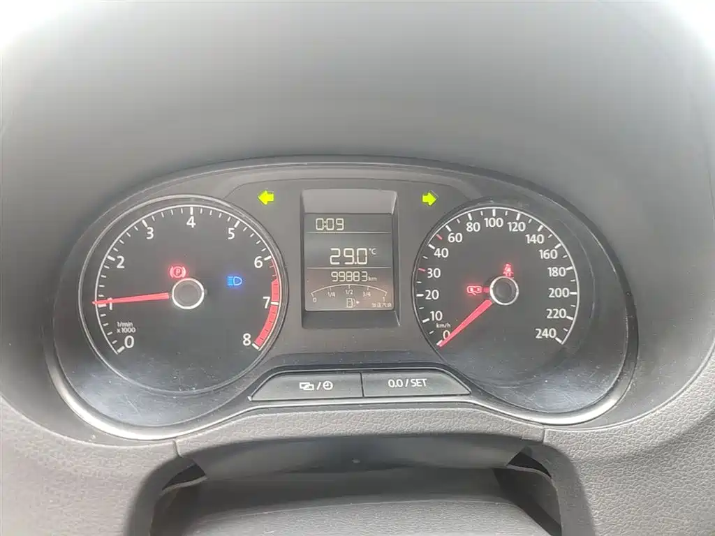 Volkswagen Polo 2016 1.4L Manual Trend фото 12