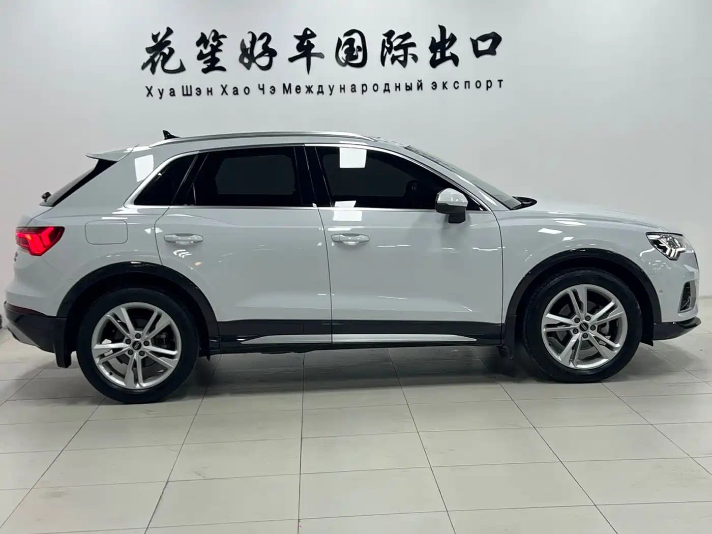 Audi Q3 2022 35 TFSI Fashion Elegance фото 4