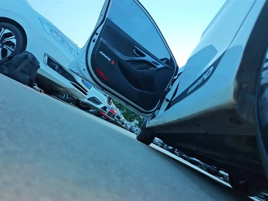 Hyundai Langdong 2016 1.6L Automatic Smart Edition фото 22