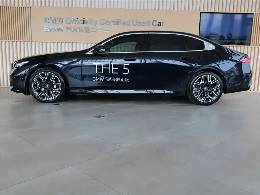 BMW 5 Series 2025 530Li Premium M Sport Package фото 2