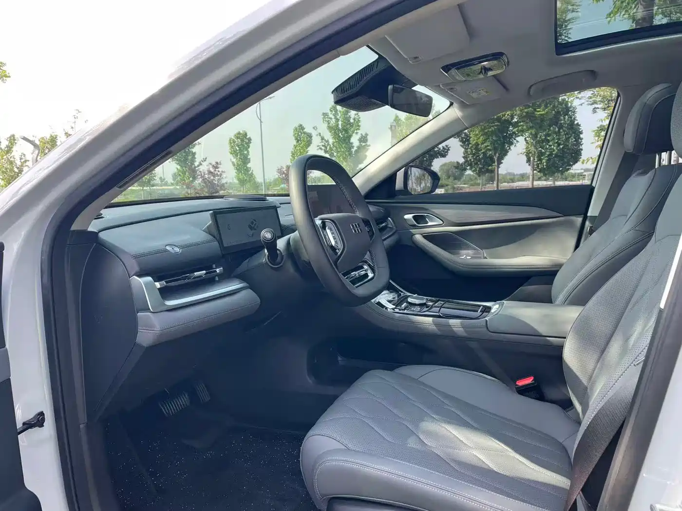 Geely Galaxy Galaxy A7 2025 EM-i 150km Premium Edition фото 4