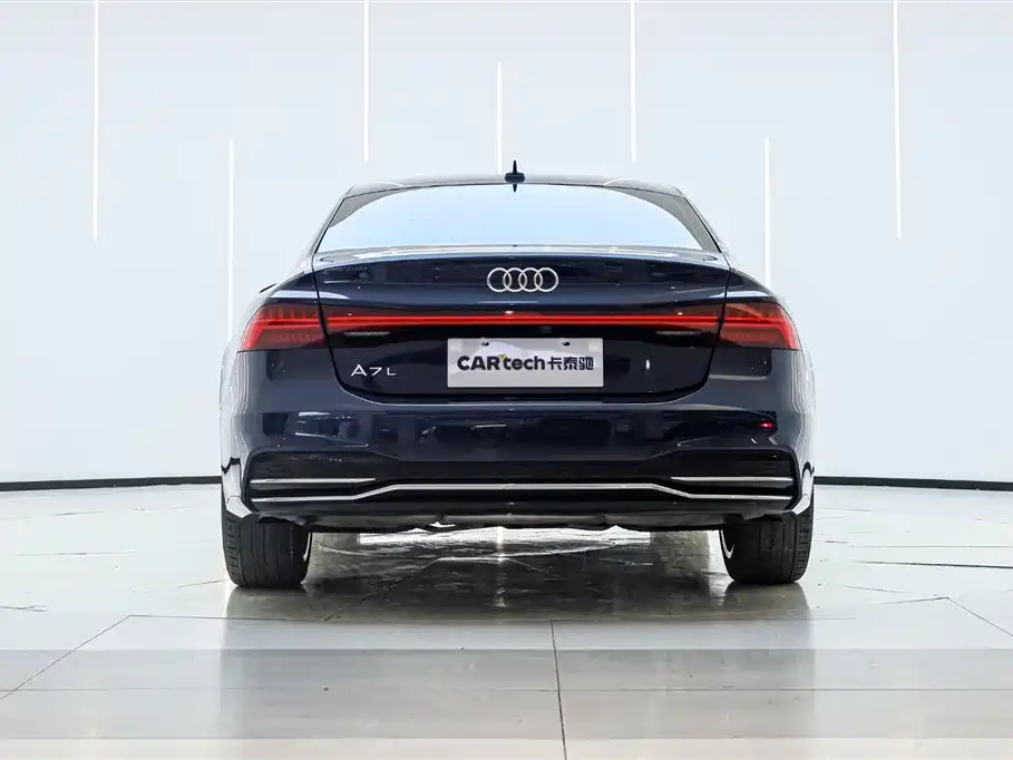 Audi A7L 2024 45TFSI S-line Dream Edition Crystal Package фото 6