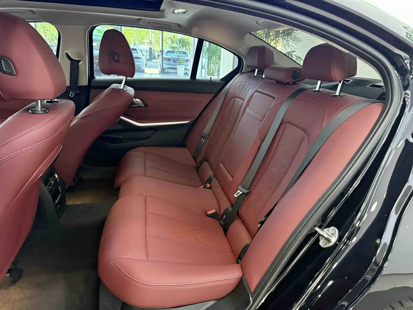 BMW 3 Series 2023 320Li M Sport Package фото 17