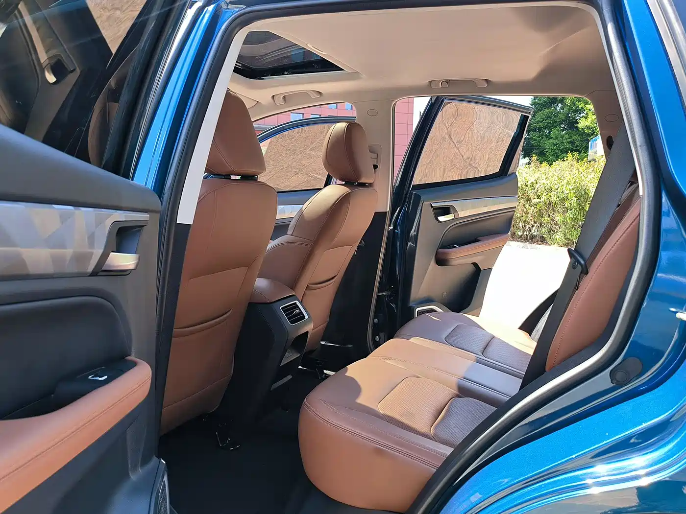 GEELY AUTOMOBILE VISION X6