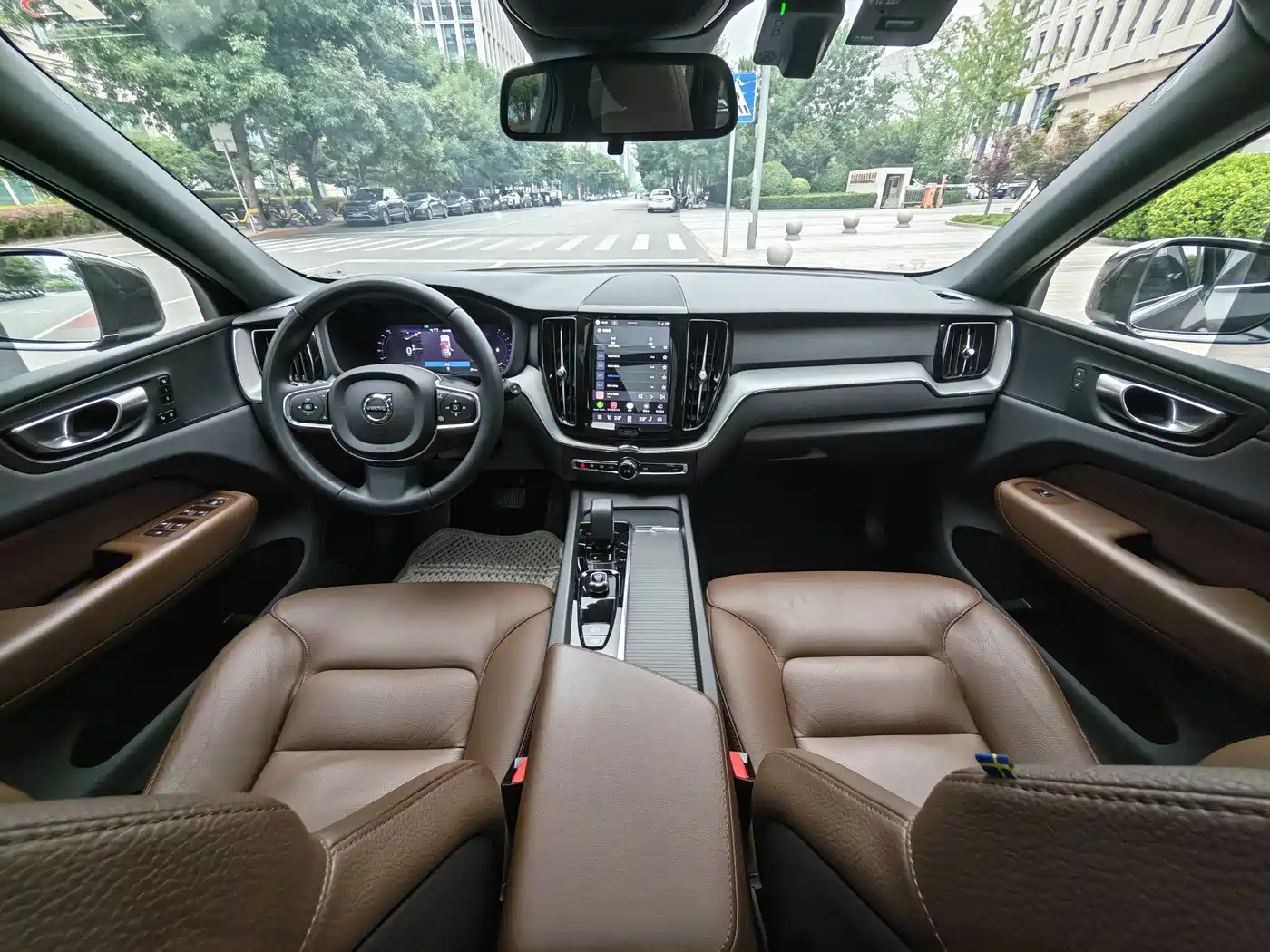 Фото 11 - Volvo XC60