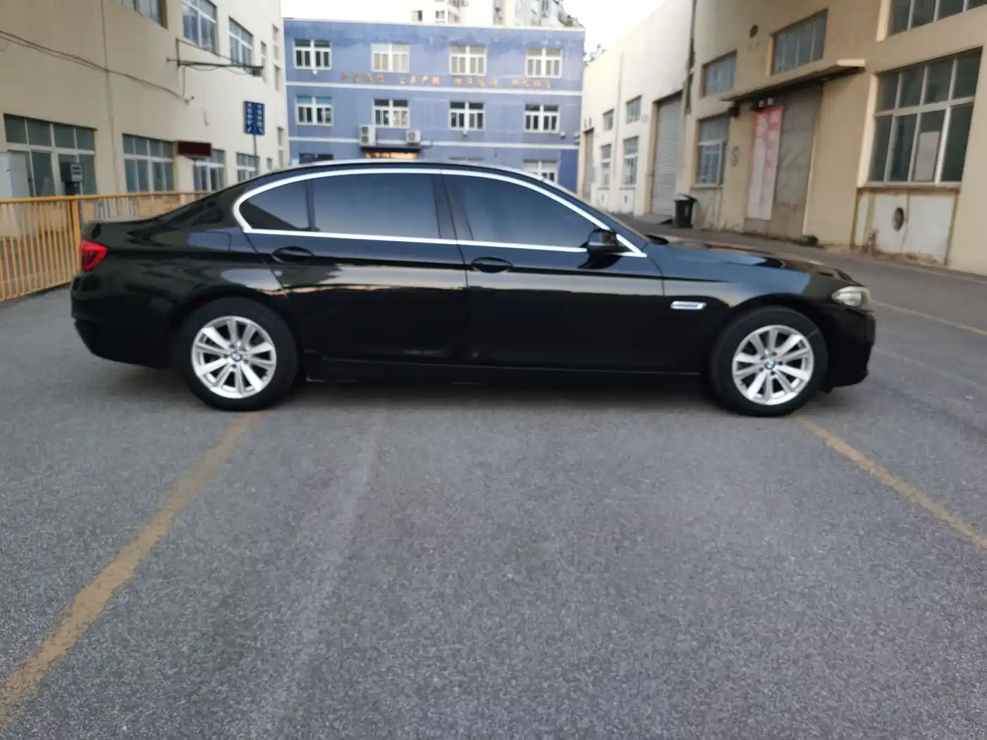 BMW 5 Series 2013 520Li Elegance фото 4