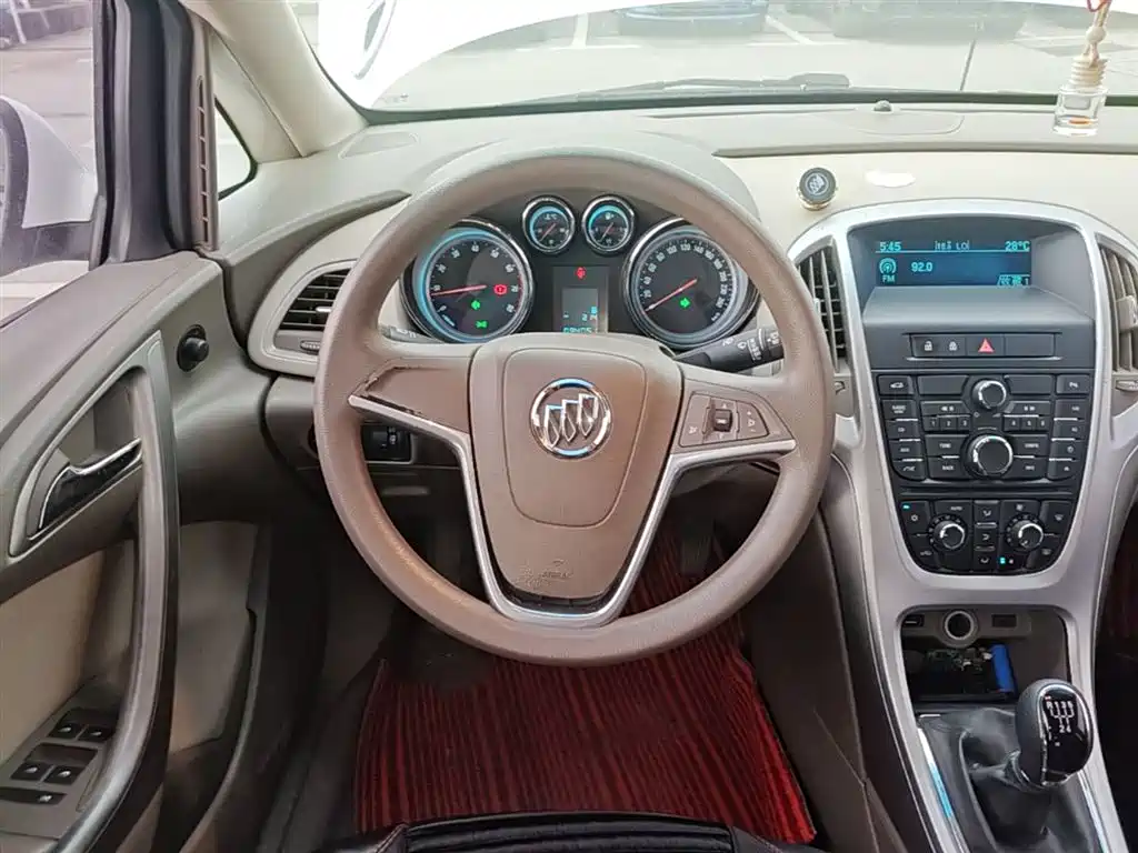 Buick Excelle 2013 Model GT 1.6L Manual Progressive фото 11