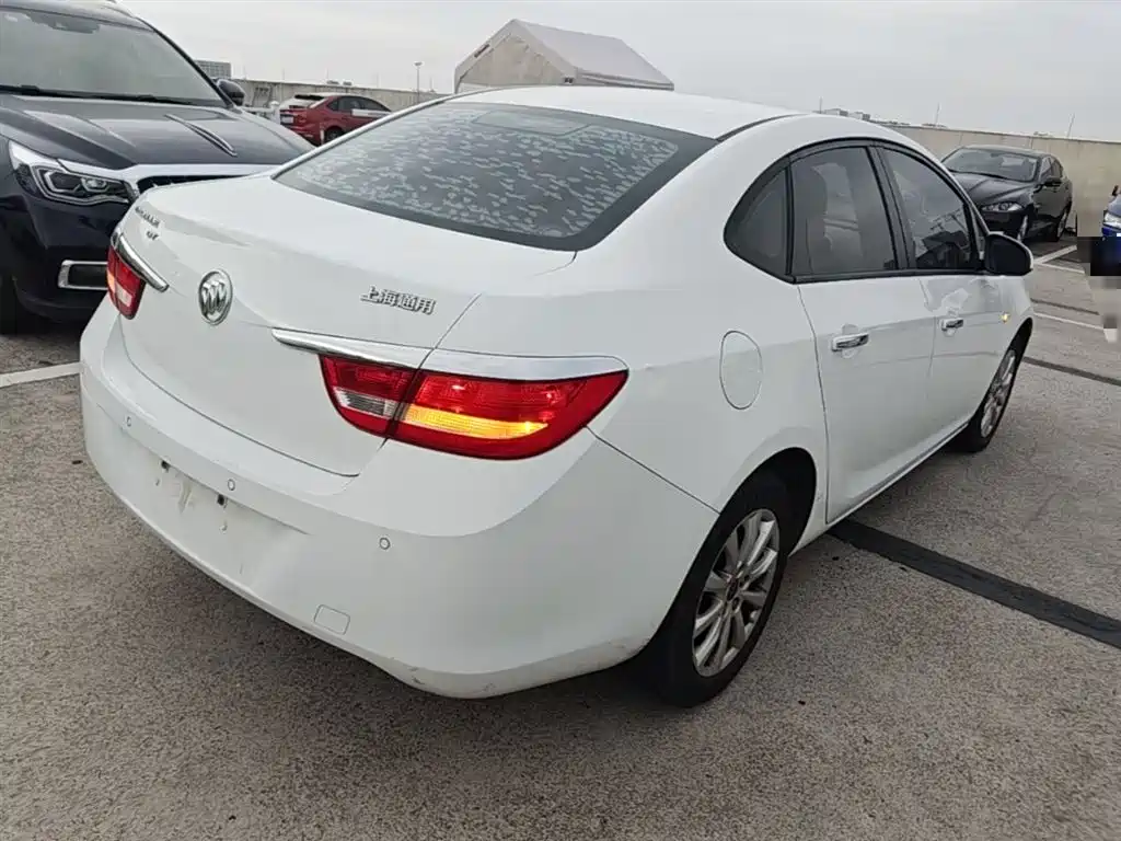 Buick Excelle 2013 Model GT 1.6L Manual Progressive фото 7