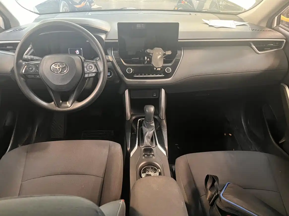 Toyota Corolla Cross 2023 2.0L Elite Edition фото 8