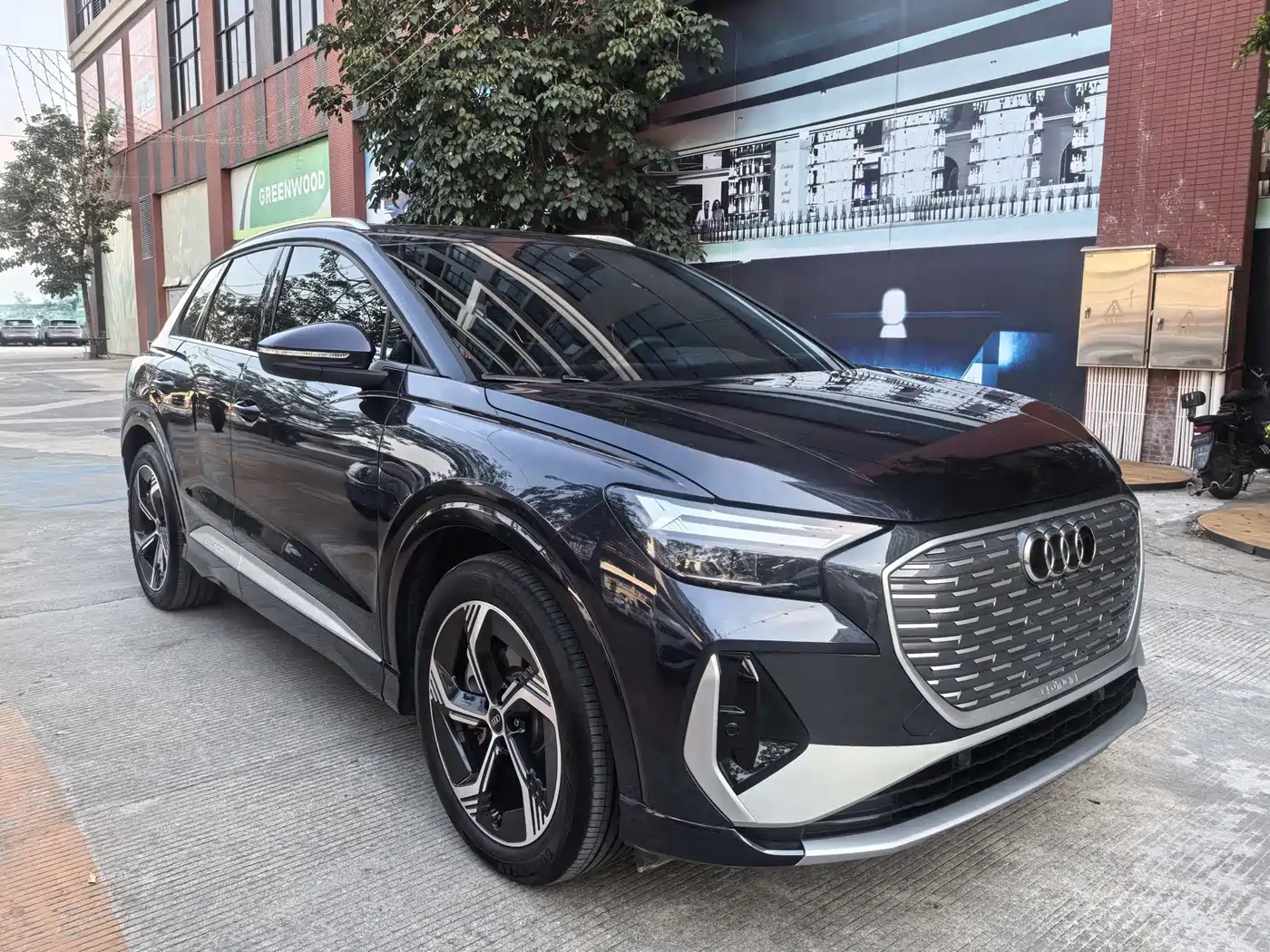 Audi Q4 e-tron 2024 40 e-tron Creation Edition фото 3