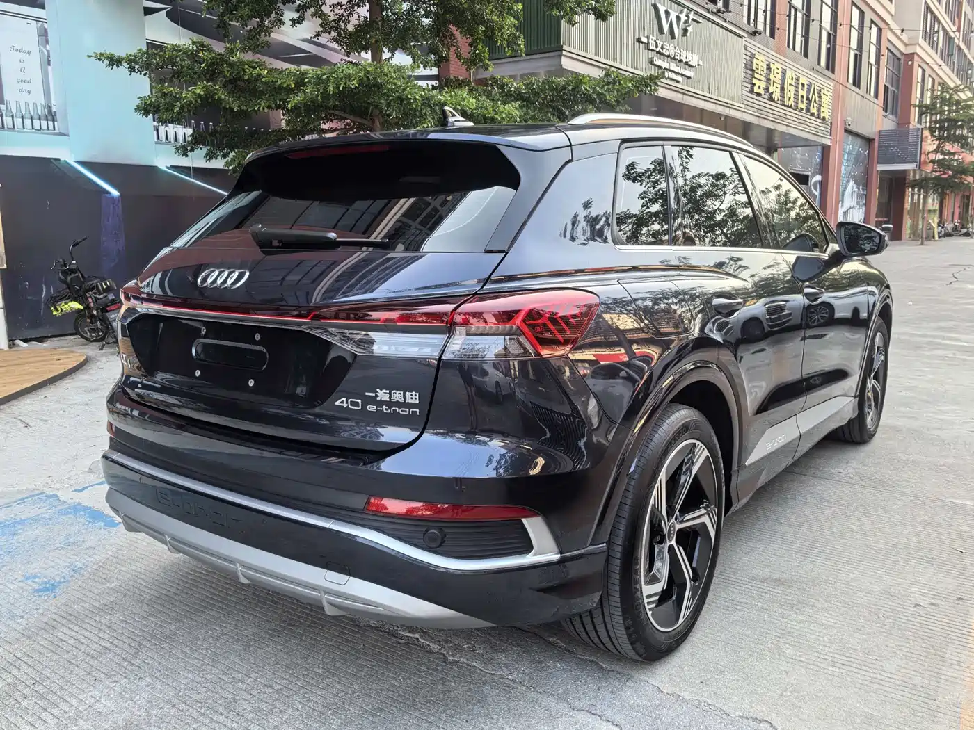 Audi Q4 e-tron 2024 40 e-tron Creation Edition фото 4
