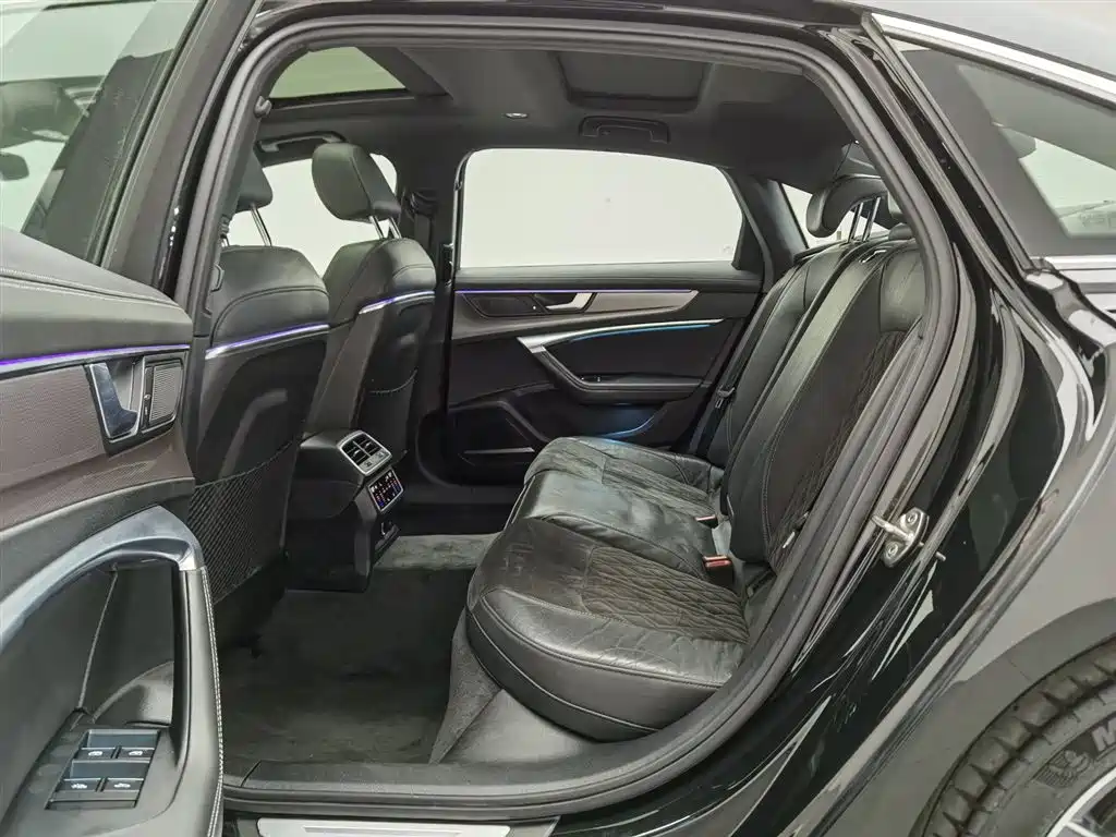 Audi A6L 2020 55 TFSI quattro Exclusive Dynamic фото 15