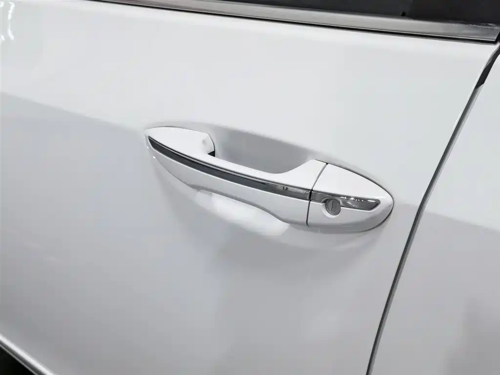 Toyota Corolla 2018 Hybrid 1.8L E-CVT Smart Edition фото 18