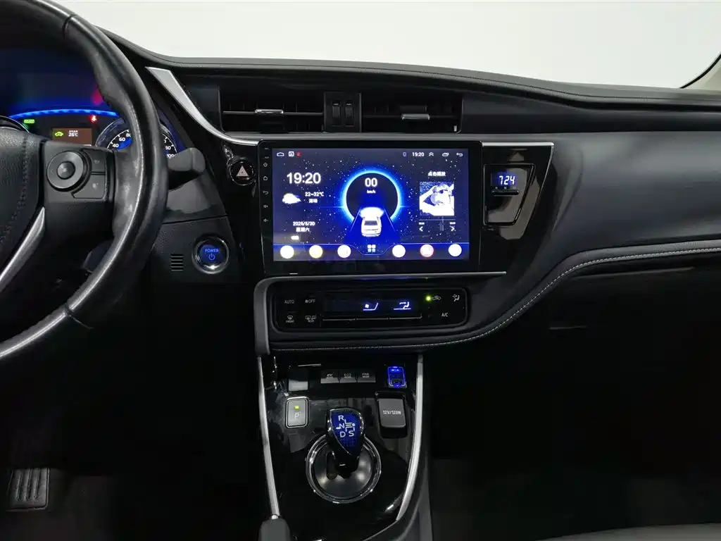 Toyota Corolla 2018 Hybrid 1.8L E-CVT Smart Edition фото 12
