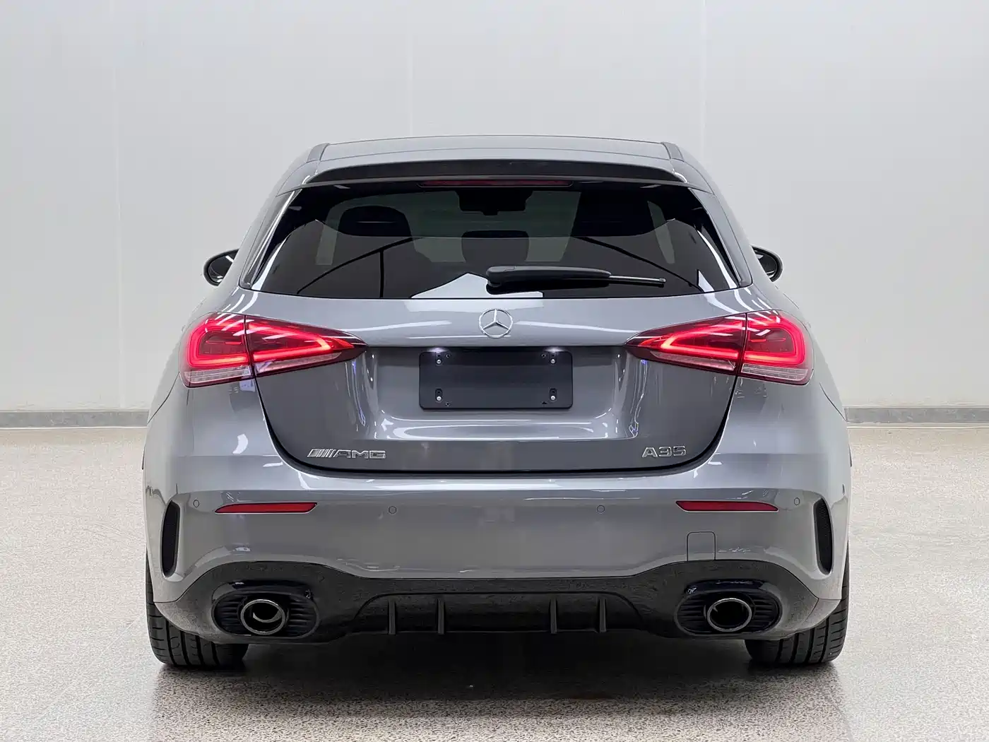 Mercedes-Benz A-Class AMG (Import) 2020 AMG A 35 4MATIC фото 6
