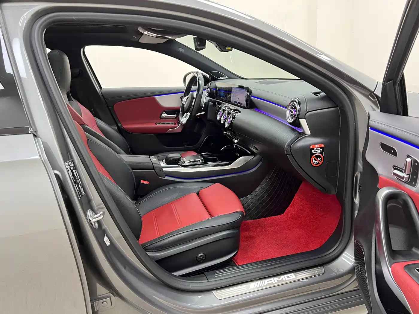 Mercedes-Benz A-Class AMG (Import) 2020 AMG A 35 4MATIC фото 33