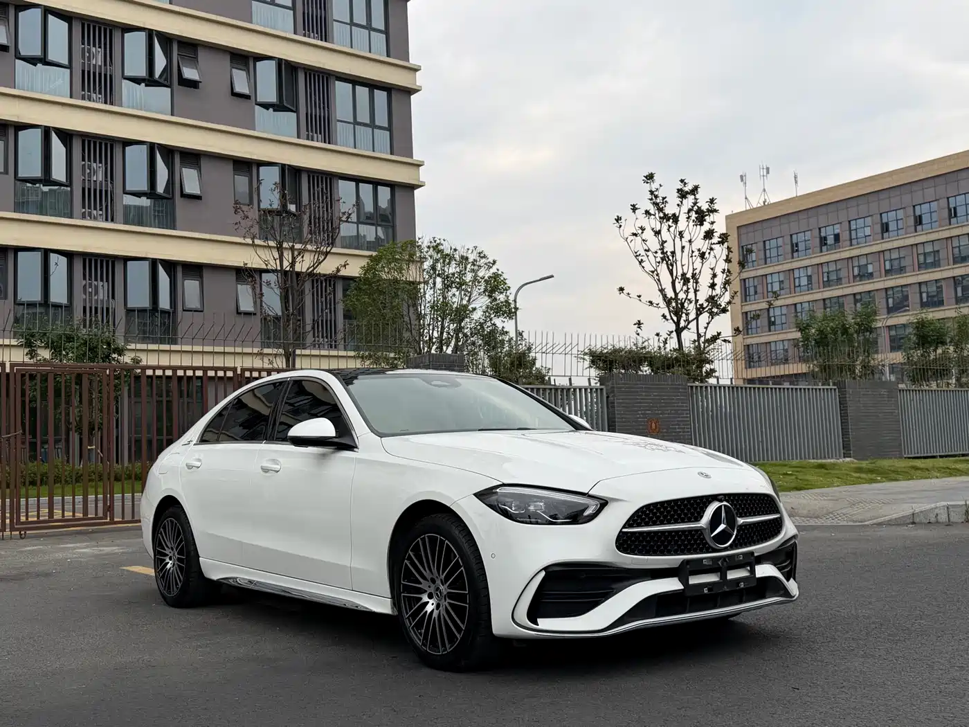 Mercedes-Benz C-Class 2025 C 260 L Sport Edition фото 3