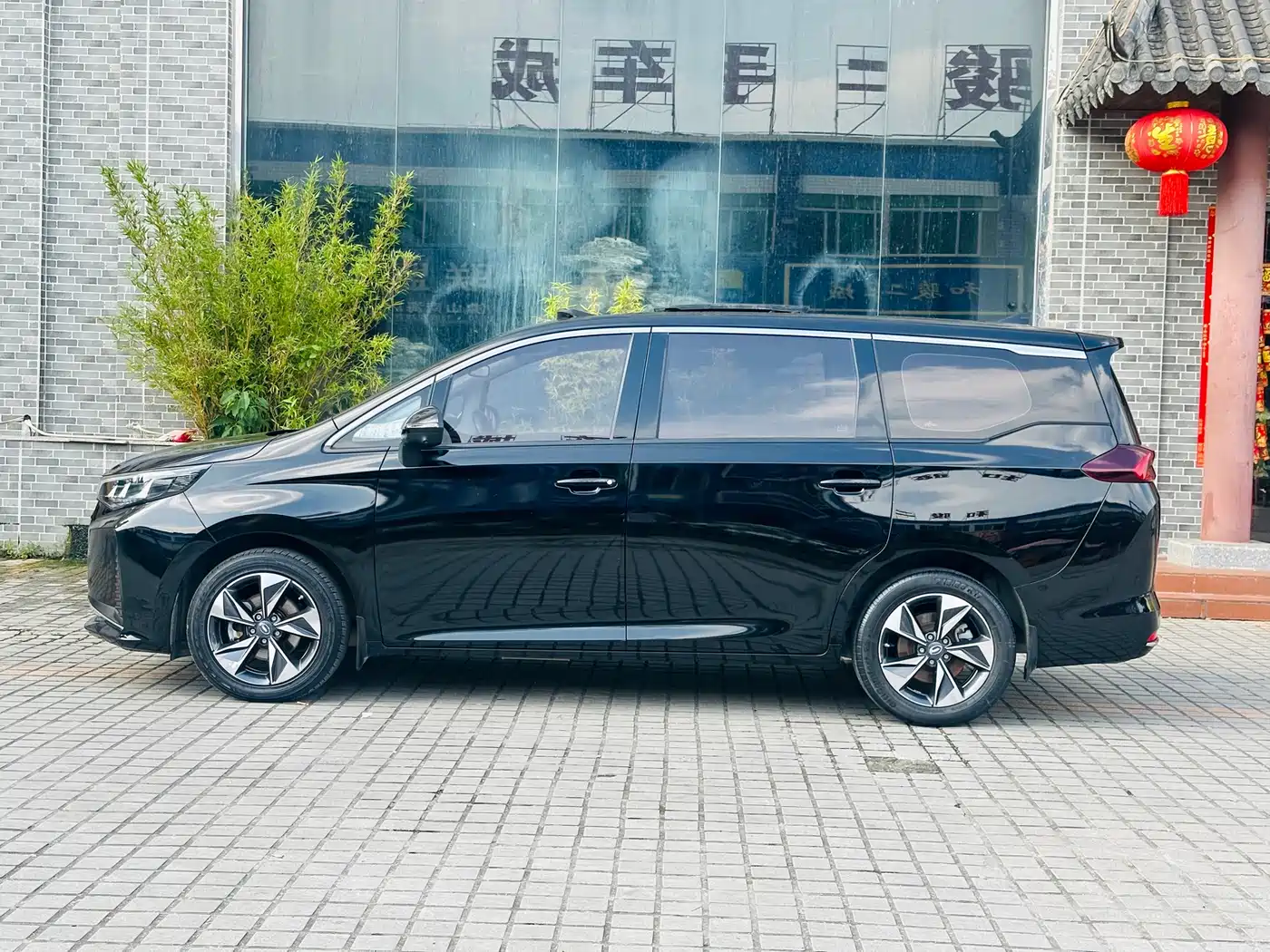 GAC Trumpchi Trumpchi M6 2021 270T DCT Premium Edition (7-seater) фото 3