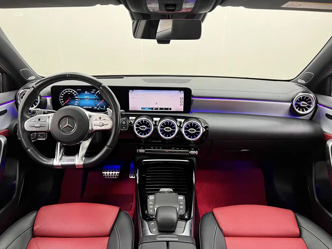 Mercedes-Benz A-Class AMG (Import) 2020 AMG A 35 4MATIC фото 19