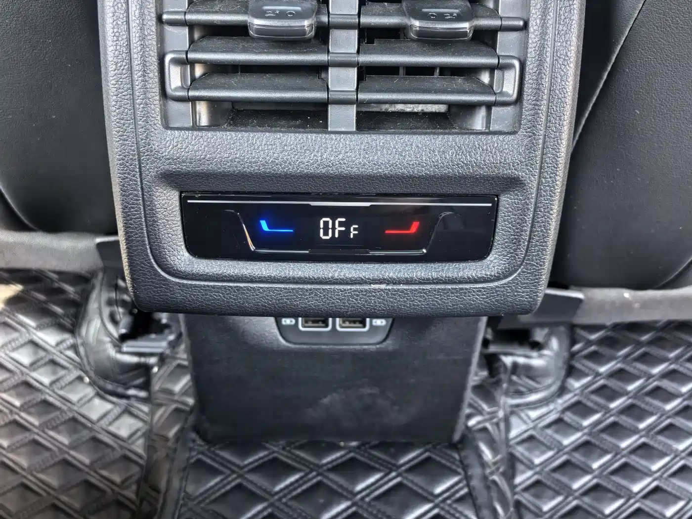Volkswagen Golf 2023 Facelift 280TSI DSG R-Line Lite фото 14