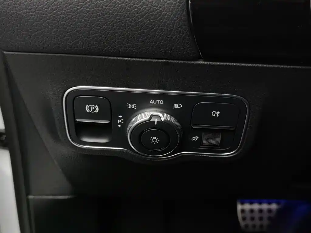 Mercedes-Benz GLA, миниатюра 21