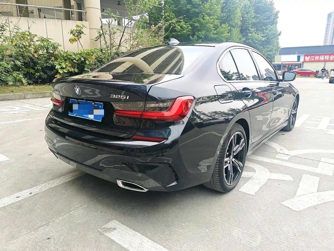BMW 3 Series 2022 325i M Sport Shadow Edition фото 7