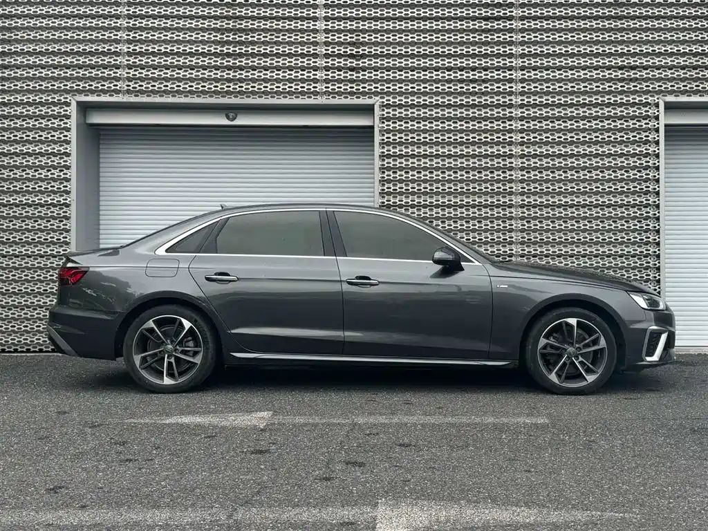 Audi A4L 2020 40 TFSI Fashion Dynamic Edition фото 4