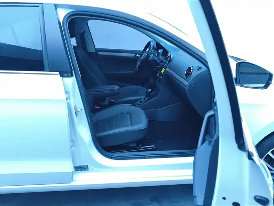 Volkswagen Jetta 2019 Dream Edition 1.5L Auto Comfort фото 8