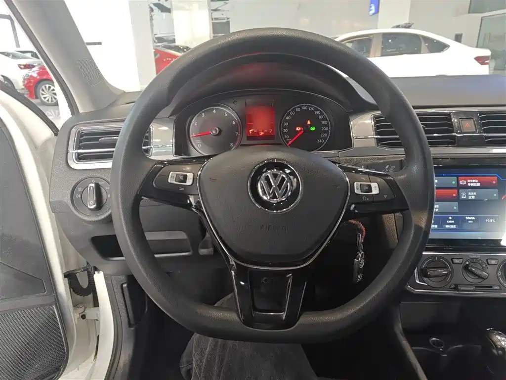 Volkswagen Santana 2018 1.5L Automatic Comfort Edition фото 8