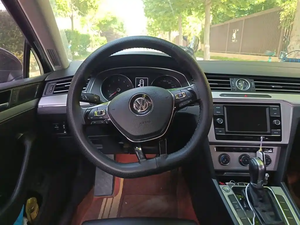 Volkswagen Magotan 2018 280TSI DSG Comfort фото 11