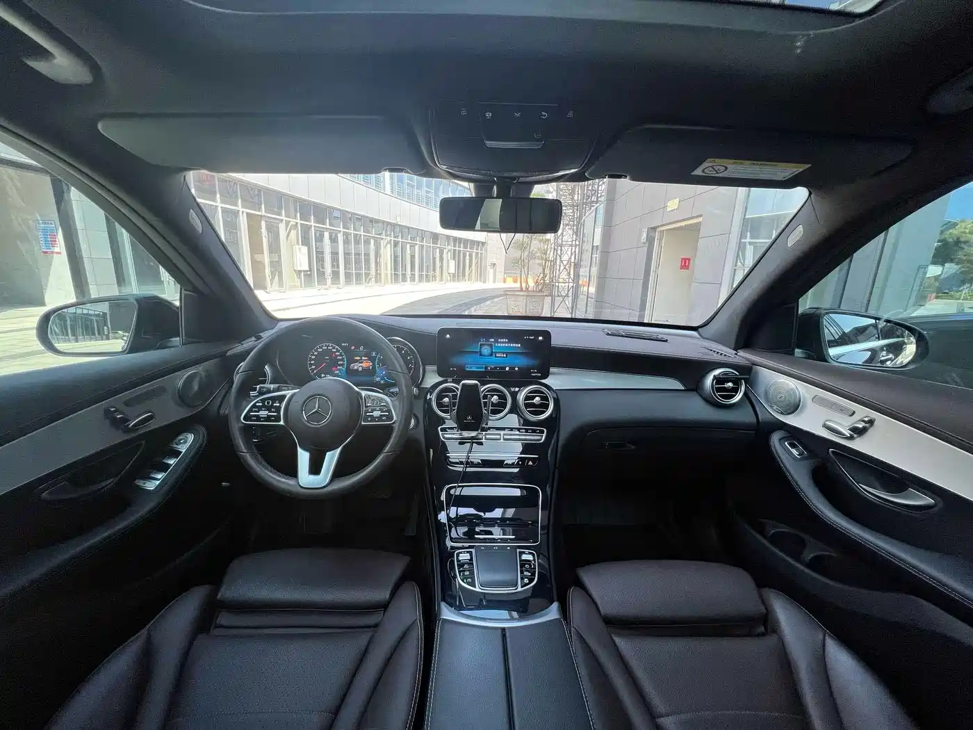 Mercedes-Benz GLC 2021 GLC 260 L 4MATIC Sporty фото 11
