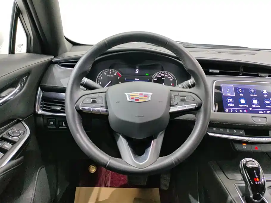 Cadillac XT4 2021 28T FWD Technology Edition фото 15